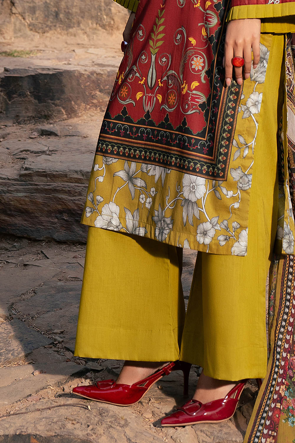 3 Piece Printed Lawn Suit with Chiffon Dupatta SD-52207 - Image 7